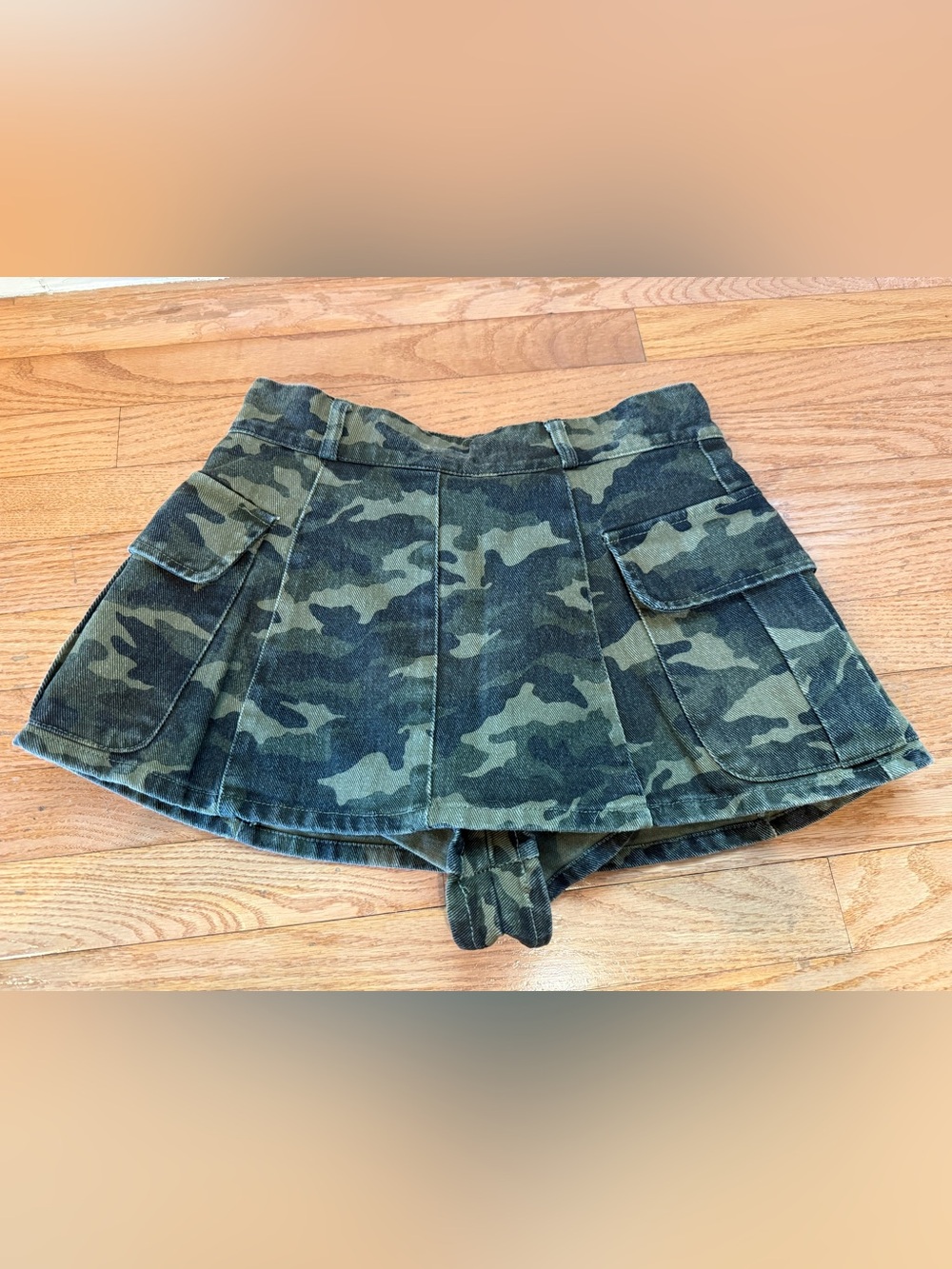 Princess Polly Women's Camo Cargo Skort Mini Skirt Shorts sz 2
